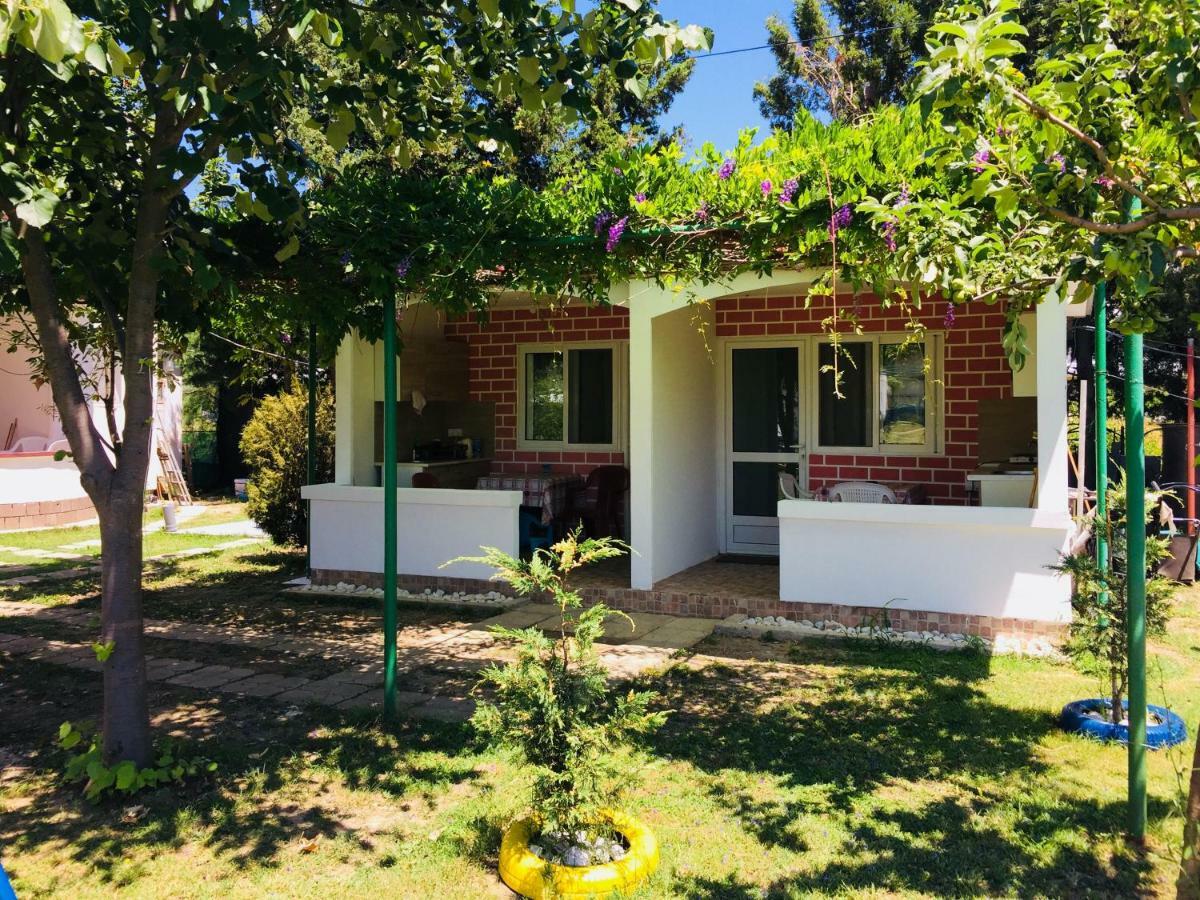 Flamingo Cottage ウルツィニ エクステリア 写真