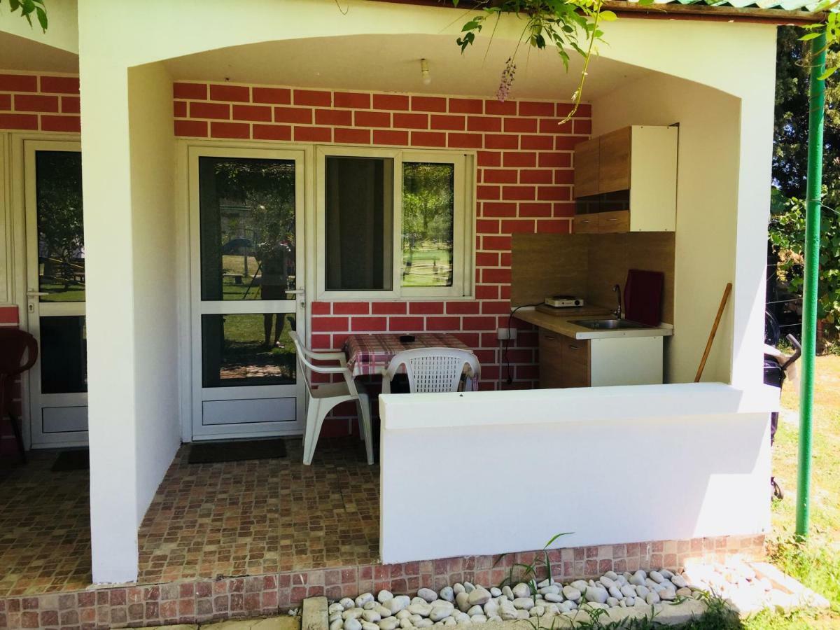 Flamingo Cottage ウルツィニ エクステリア 写真